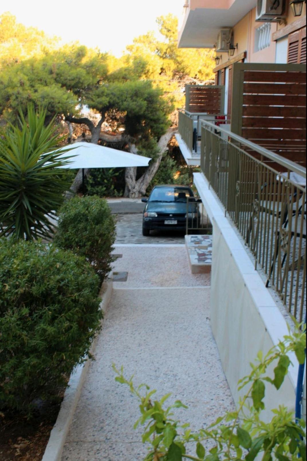 Hermes 2* Agia Marina (Aegina)