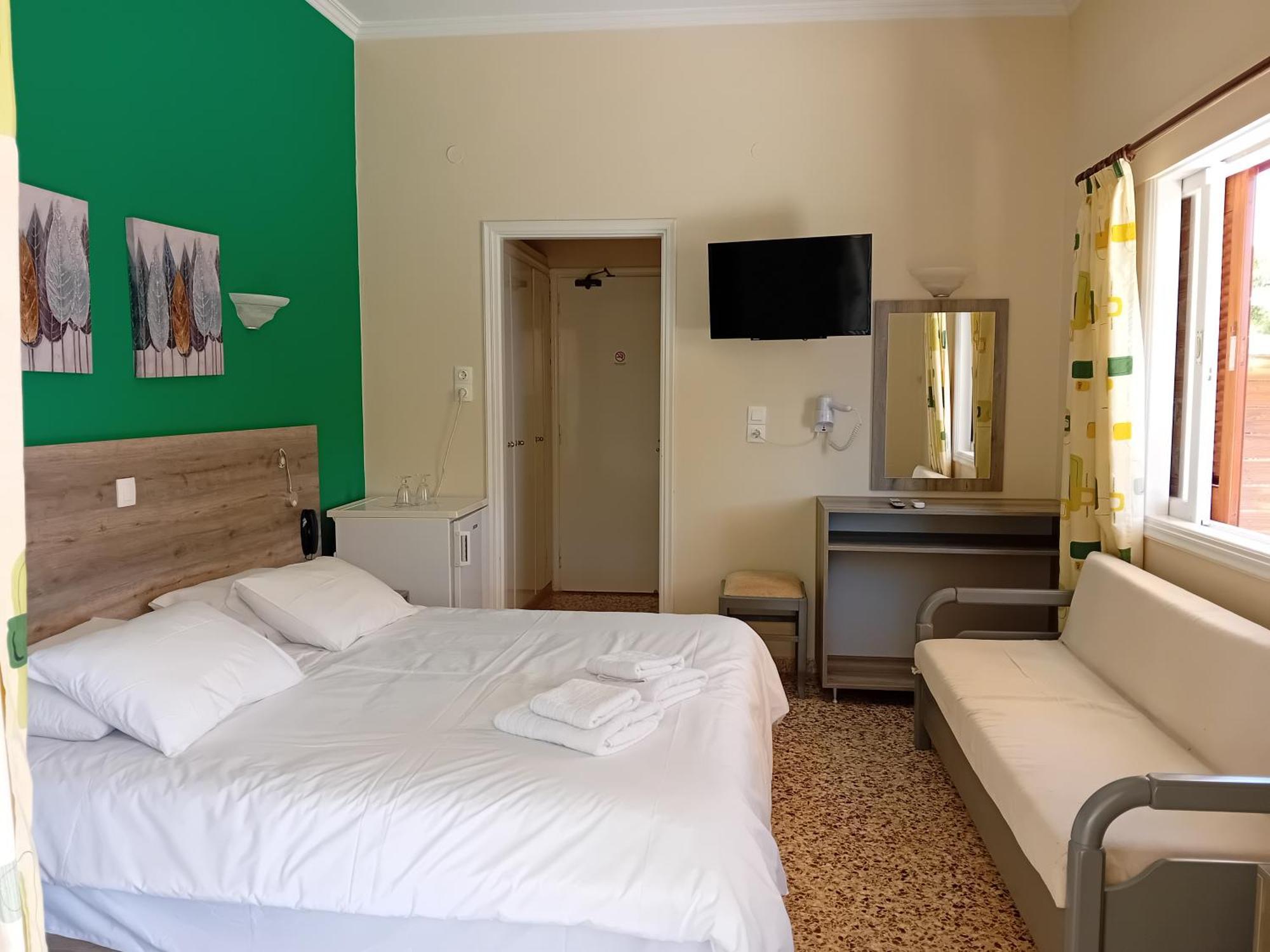 Hermes Hotel 2*